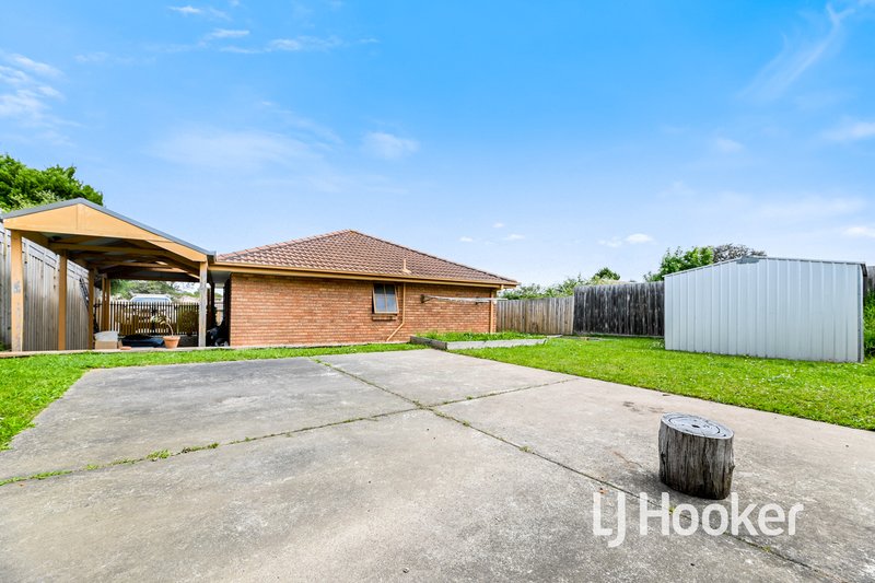 Photo - 63 Smethurst Avenue, Pakenham VIC 3810 - Image 10