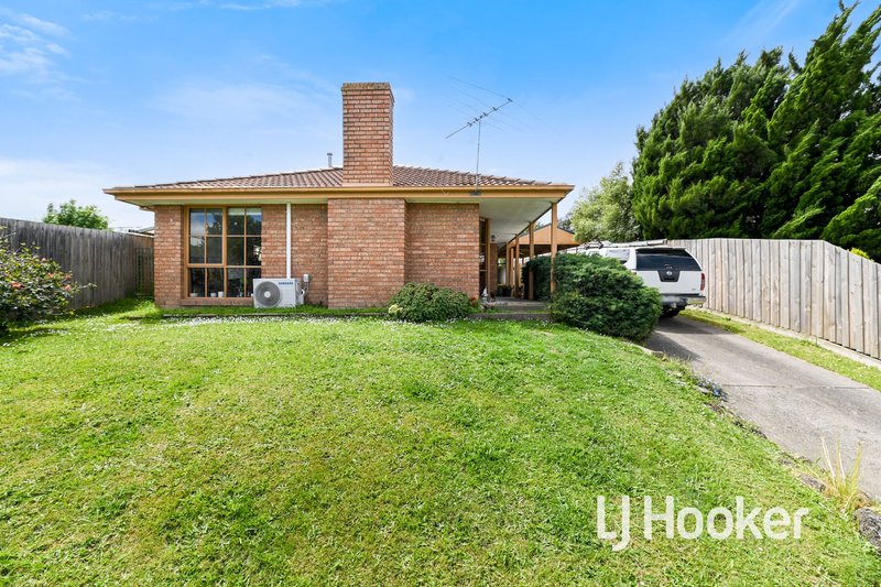 Photo - 63 Smethurst Avenue, Pakenham VIC 3810 - Image 11