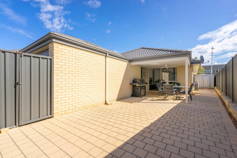 Photo - 63 Splendens Avenue, Banksia Grove WA 6031 - Image 21