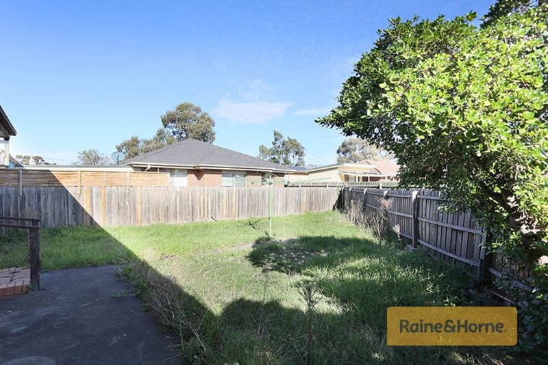 Photo - 63 Station Road, Melton South VIC 3338 - Image 9