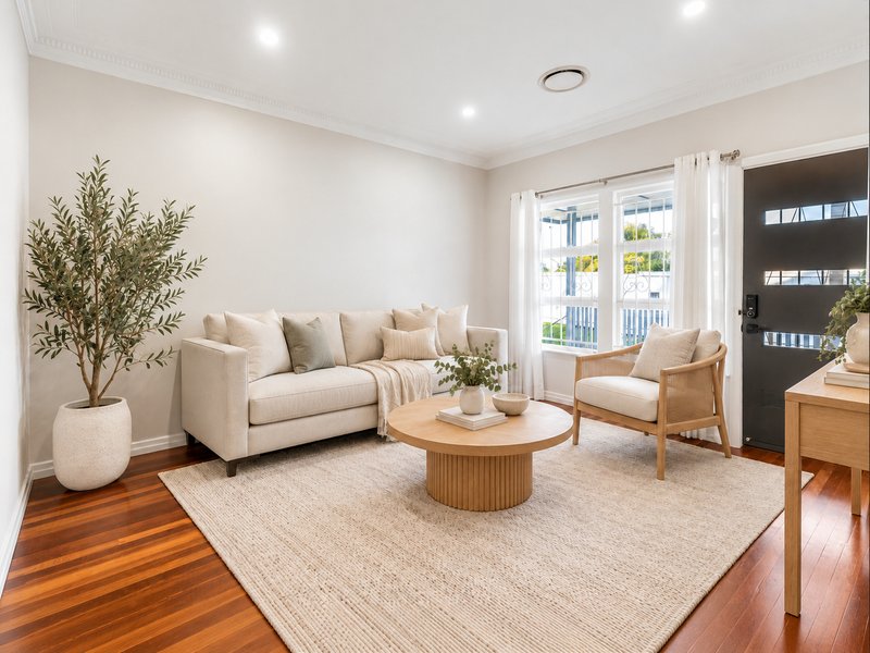 Photo - 63 Stuartholme Road, Bardon QLD 4065 - Image 2