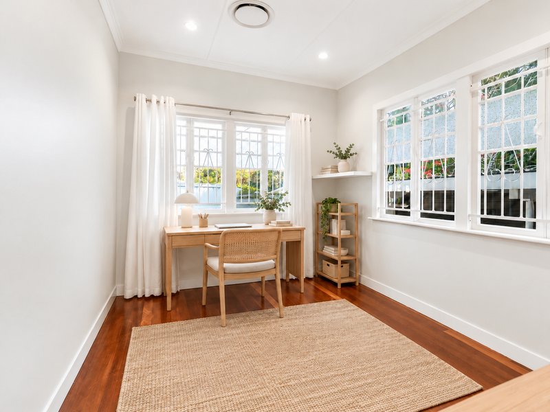 Photo - 63 Stuartholme Road, Bardon QLD 4065 - Image 4