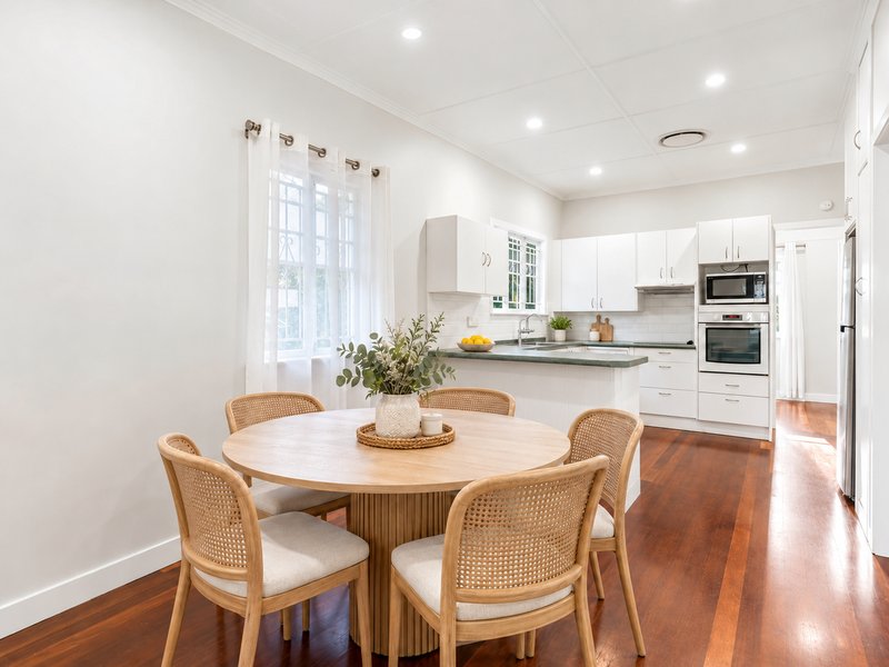 Photo - 63 Stuartholme Road, Bardon QLD 4065 - Image 5