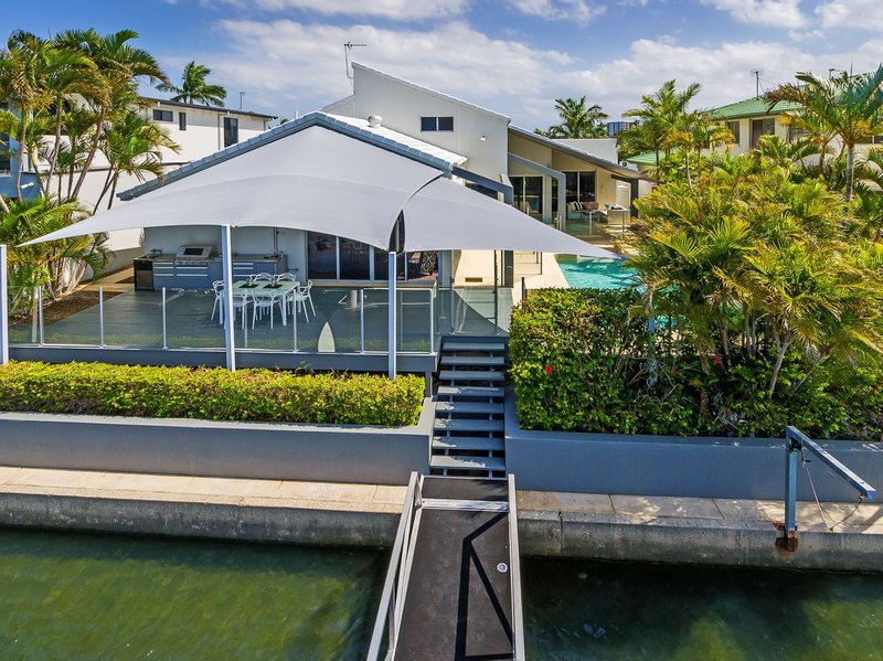 Photo - 63 Sundance Way, Runaway Bay QLD 4216 - Image 4