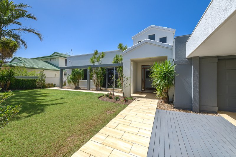 Photo - 63 Sundance Way, Runaway Bay QLD 4216 - Image 20