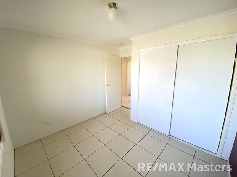 Photo - 63 Sunscape Drive, Eagleby QLD 4207 - Image 9