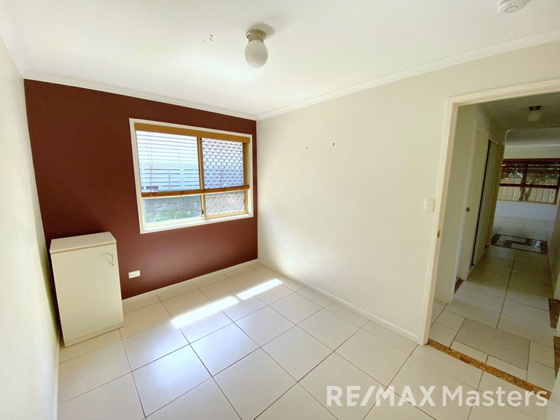 Photo - 63 Sunscape Drive, Eagleby QLD 4207 - Image 11