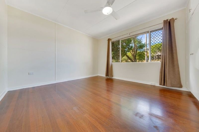 Photo - 63 Sutton Street, Barney Point QLD 4680 - Image 7