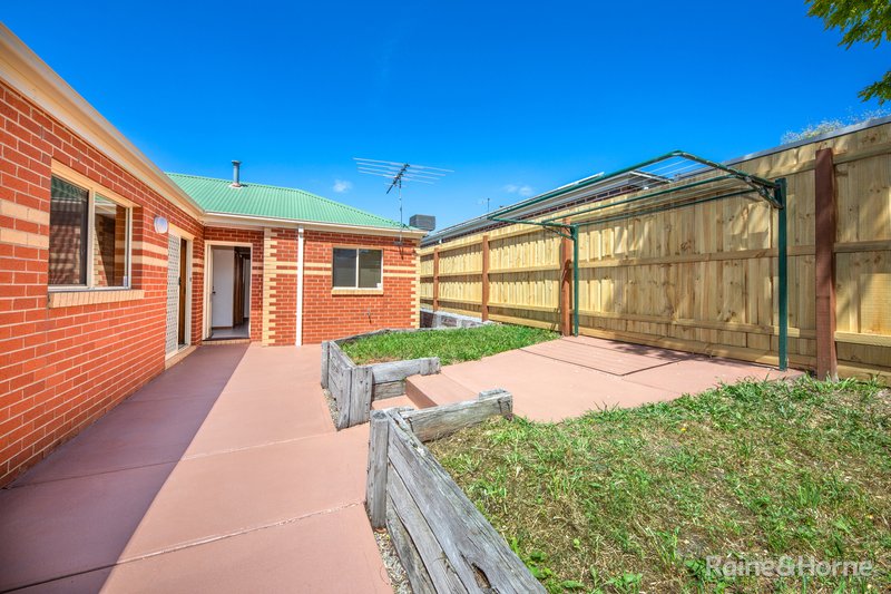 Photo - 63 Thornton Avenue, Sunbury VIC 3429 - Image 8