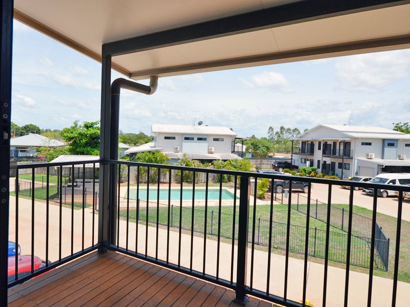 Photo - 6/3 Tom Morrison Drive, Rocky Point QLD 4874 - Image 2