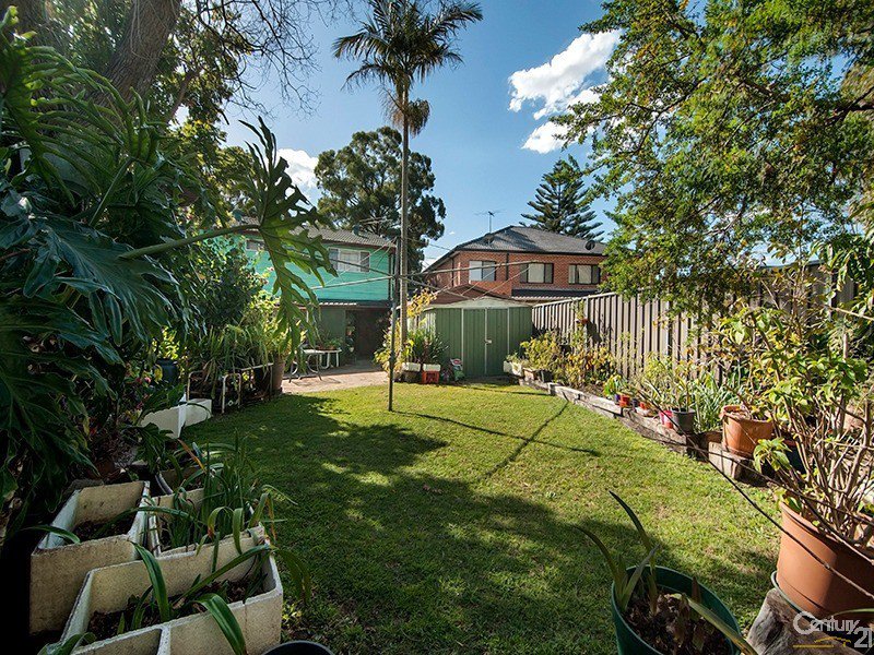 Photo - 63 Tracey Street, Revesby NSW 2212 - Image 8