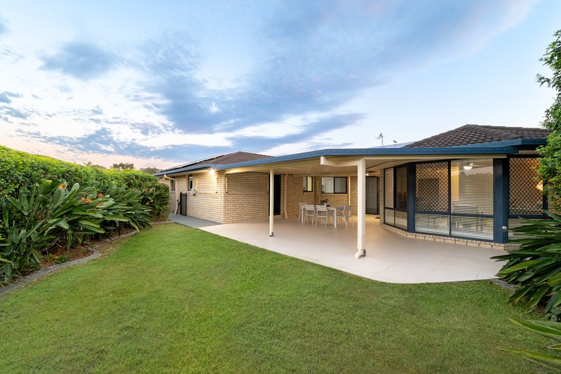 Photo - 63 Trevallyn Place, Upper Kedron QLD 4055 - Image 14