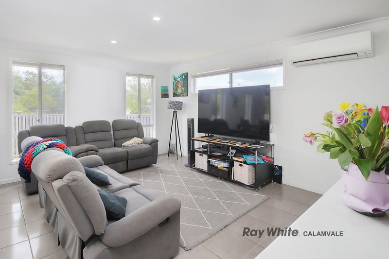 Photo - 63 Venice Crescent, Redbank QLD 4301 - Image 7