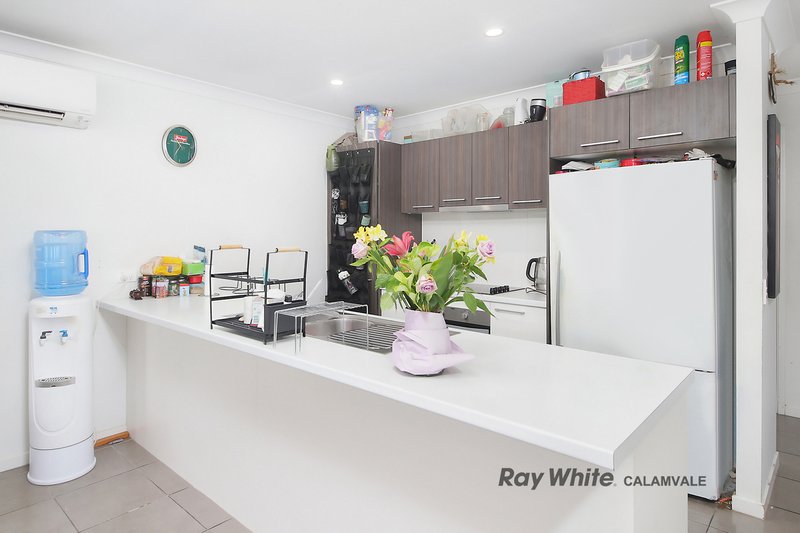 Photo - 63 Venice Crescent, Redbank QLD 4301 - Image 9