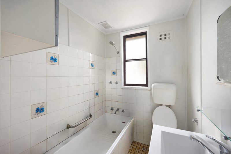 Photo - 63 Williamson Crescent, Warwick Farm NSW 2170 - Image 6