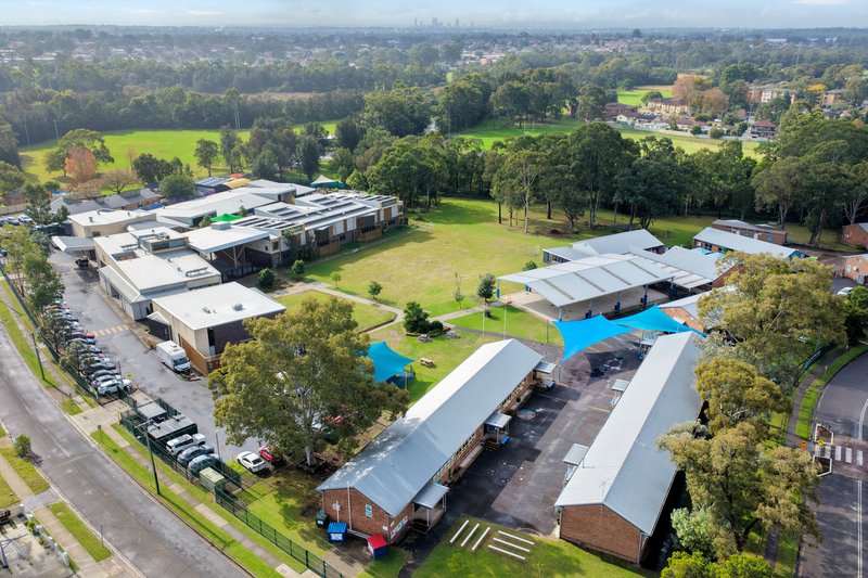 Photo - 63 Williamson Crescent, Warwick Farm NSW 2170 - Image 9
