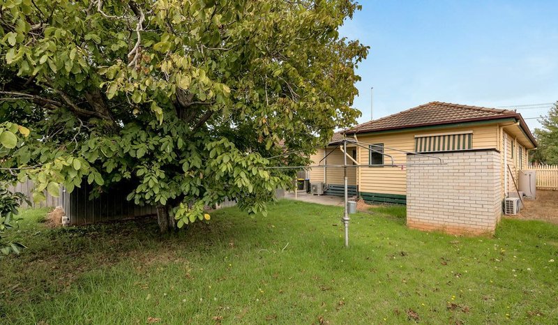 Photo - 63 Wyndham Street, Werribee VIC 3030 - Image 10