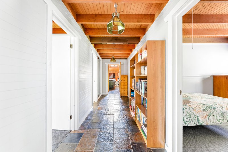 Photo - 63 Yarragee Road, Moruya NSW 2537 - Image 18