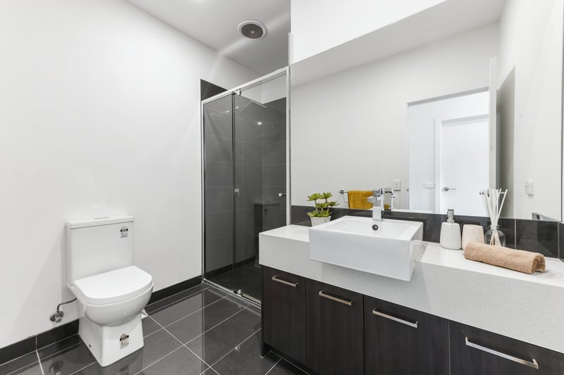 Photo - 6/30-32 Thompson Street, Clayton VIC 3168 - Image 11