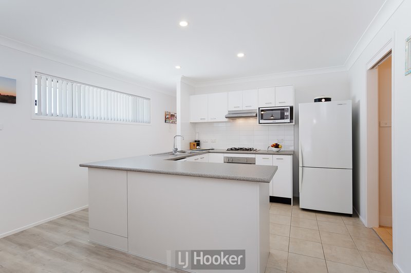 Photo - 6/30 Helen Street, Mount Hutton NSW 2290 - Image 4