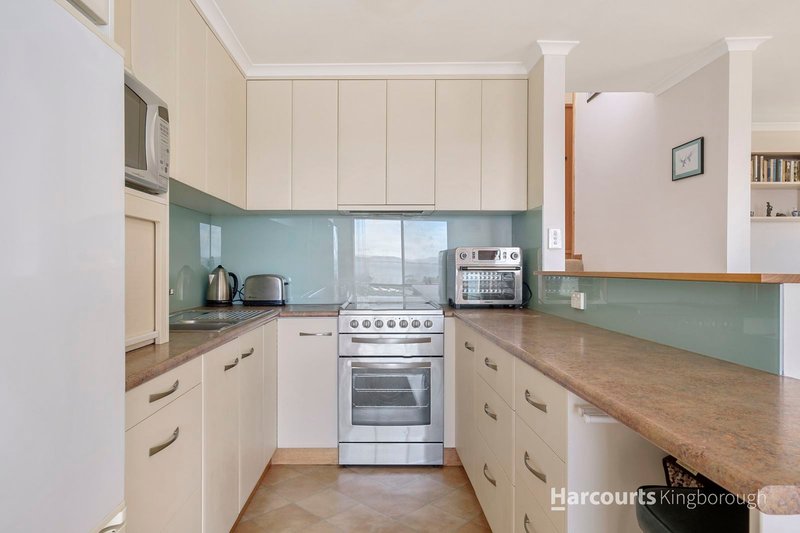 Photo - 6/30 Pearl Place, Blackmans Bay TAS 7052 - Image 7