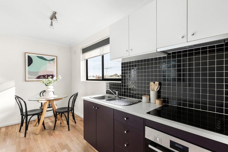 Photo - 6/30 Pearson Street, Brunswick West VIC 3055 - Image 3