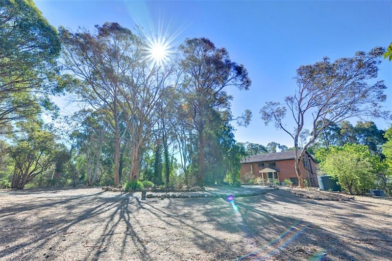 630 Post Office Road, Ross Creek VIC 3351