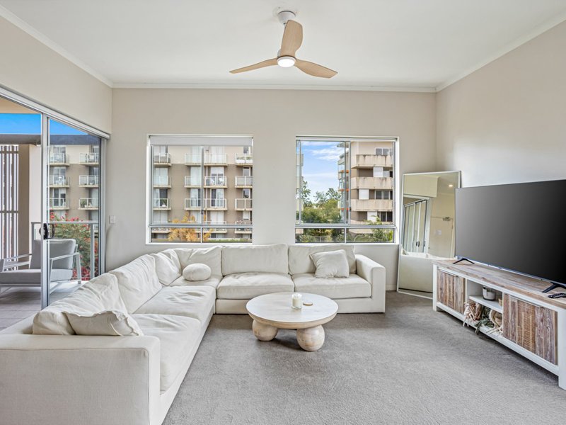 Photo - 6305/12 Executive Drive, Burleigh Waters QLD 4220 - Image 2