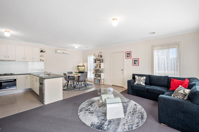 Photo - 6/31-33 Cranbourne Drive, Corio VIC 3214 - Image 2