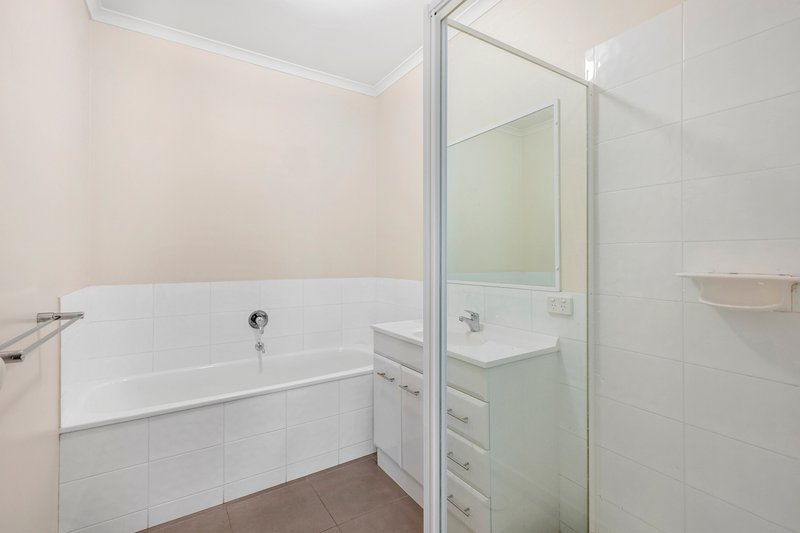 Photo - 6/31-33 Cranbourne Drive, Corio VIC 3214 - Image 5