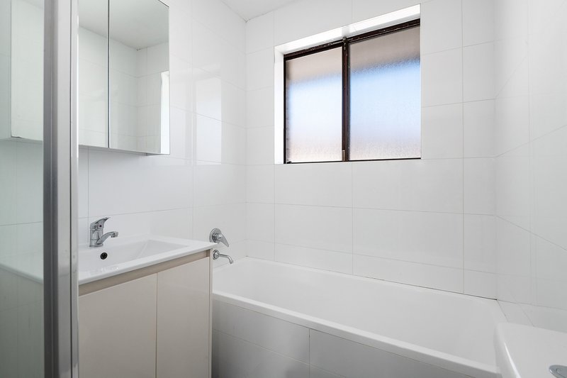 Photo - 6/32-38 Hill Street, Marrickville NSW 2204 - Image 5