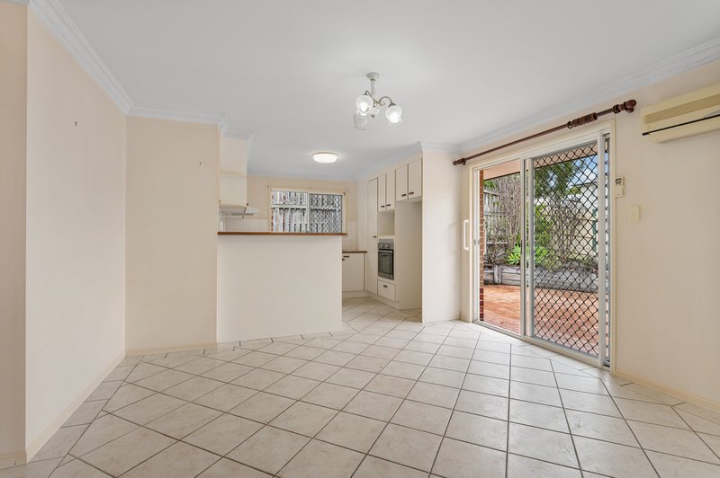 Photo - 6/32 Hall Street, Chermside QLD 4032 - Image 5