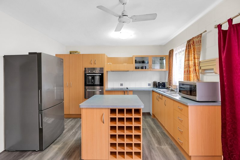 Photo - 6/323-329 Mcleod Street, Cairns North QLD 4870 - Image 3