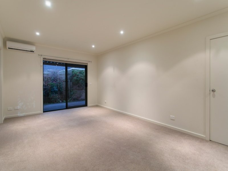 Photo - 6/33 Deane Street, Frankston VIC 3199 - Image 6