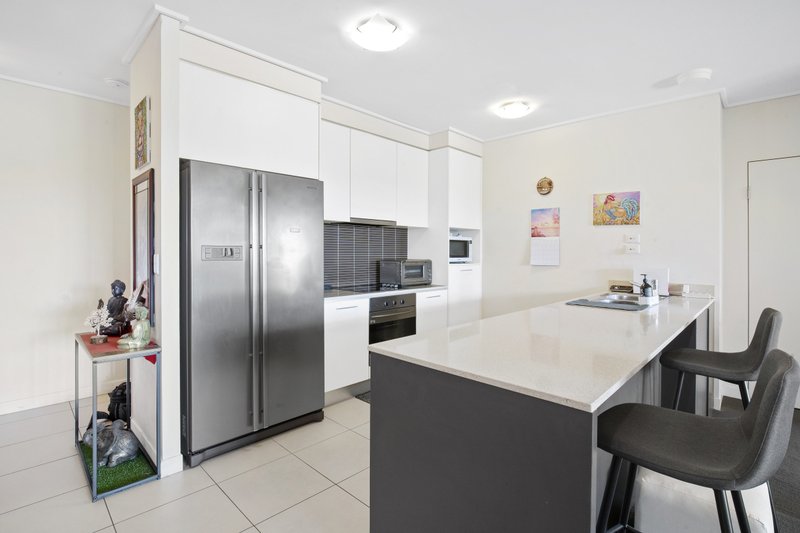 Photo - 634/66 Sickle Avenue, Hope Island QLD 4212 - Image 3