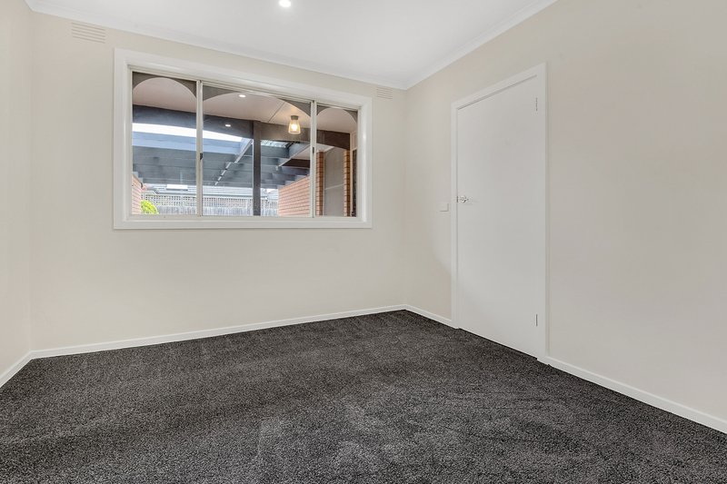 Photo - 6/35-37 Ashley Street, Reservoir VIC 3073 - Image 11