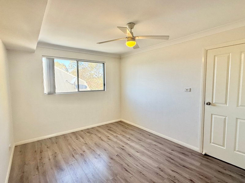 Photo - 6/35 Hobart Street, Oxley Park NSW 2760 - Image 5