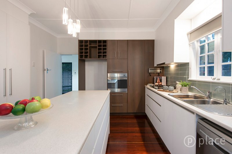 Photo - 635 Waterworks Road, Ashgrove QLD 4060 - Image 3