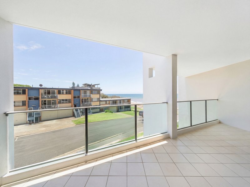 Photo - 6/36-38 Prince Edward Parade, Redcliffe QLD 4020 - Image 7