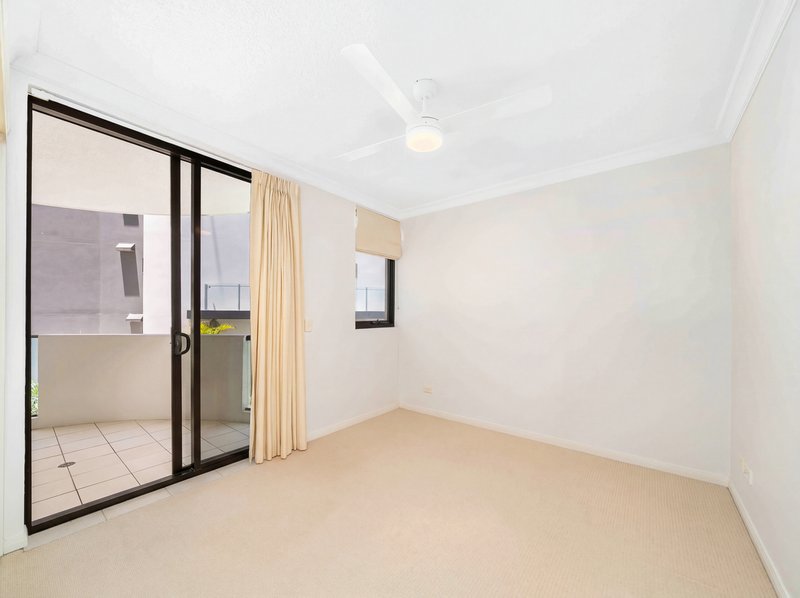 Photo - 6/36-38 Prince Edward Parade, Redcliffe QLD 4020 - Image 15
