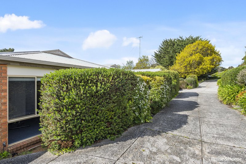 Photo - 6/36 Howey Street, Gisborne VIC 3437 - Image 16