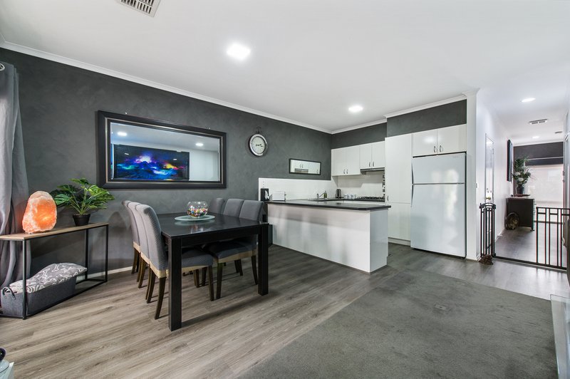 Photo - 6/36A Robinsons Road, Deer Park VIC 3023 - Image 6