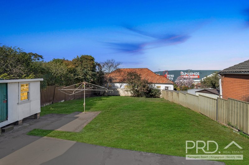 Photo - 638 Homer Street, Kingsgrove NSW 2208 - Image 11