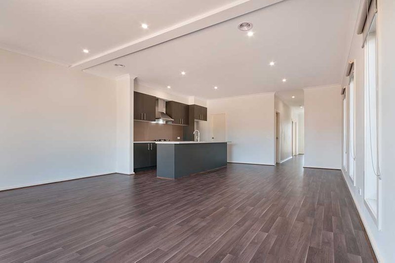 Photo - 6/38 Mallard Circuit, Craigieburn VIC 3064 - Image 4