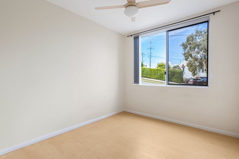 Photo - 6/387 Cavendish Road, Coorparoo QLD 4151 - Image 5