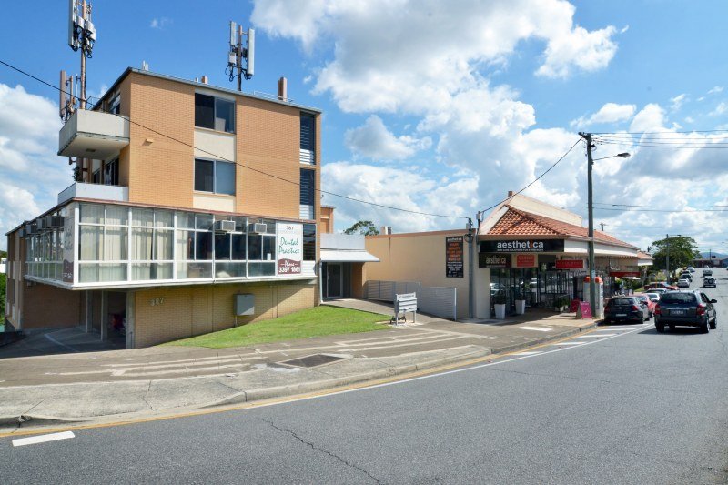 Photo - 6/387 Cavendish Road, Coorparoo QLD 4151 - Image 9