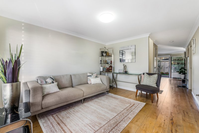 Photo - 6/39-41 Heckenberg Avenue, Sadleir NSW 2168 - Image 3