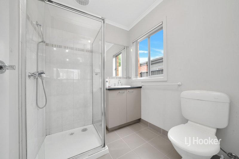 Photo - 6/39 Astley Crescent, Point Cook VIC 3030 - Image 7