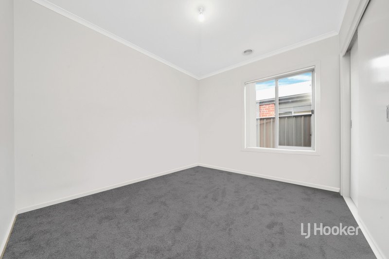 Photo - 6/39 Astley Crescent, Point Cook VIC 3030 - Image 8