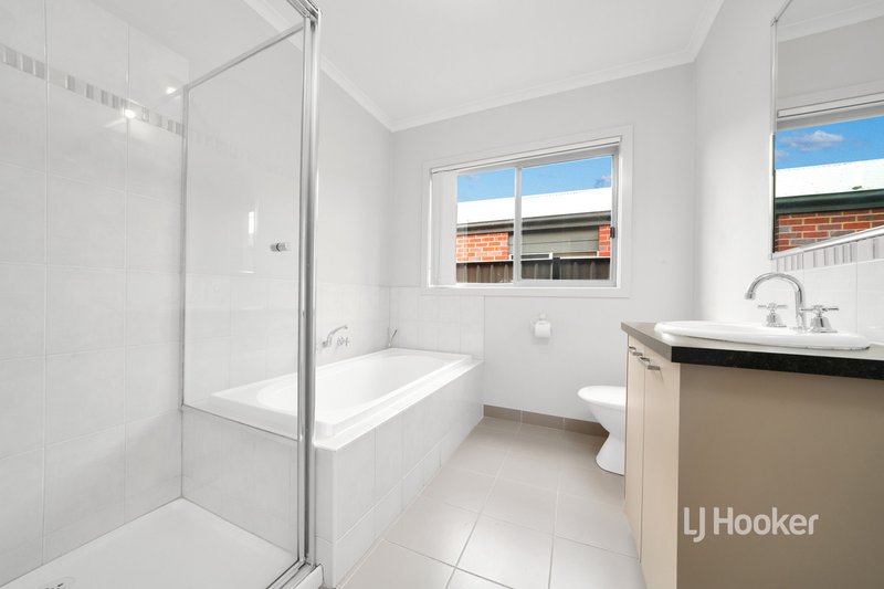 Photo - 6/39 Astley Crescent, Point Cook VIC 3030 - Image 10